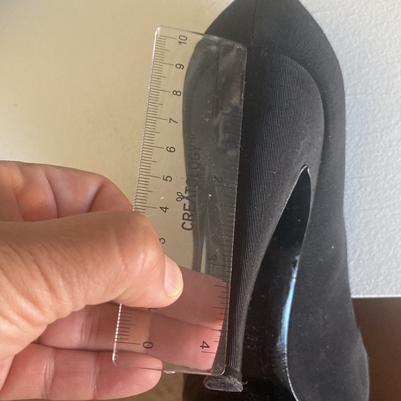 Yves Saint Laurent Rive Gauche - Picture 10 of 11